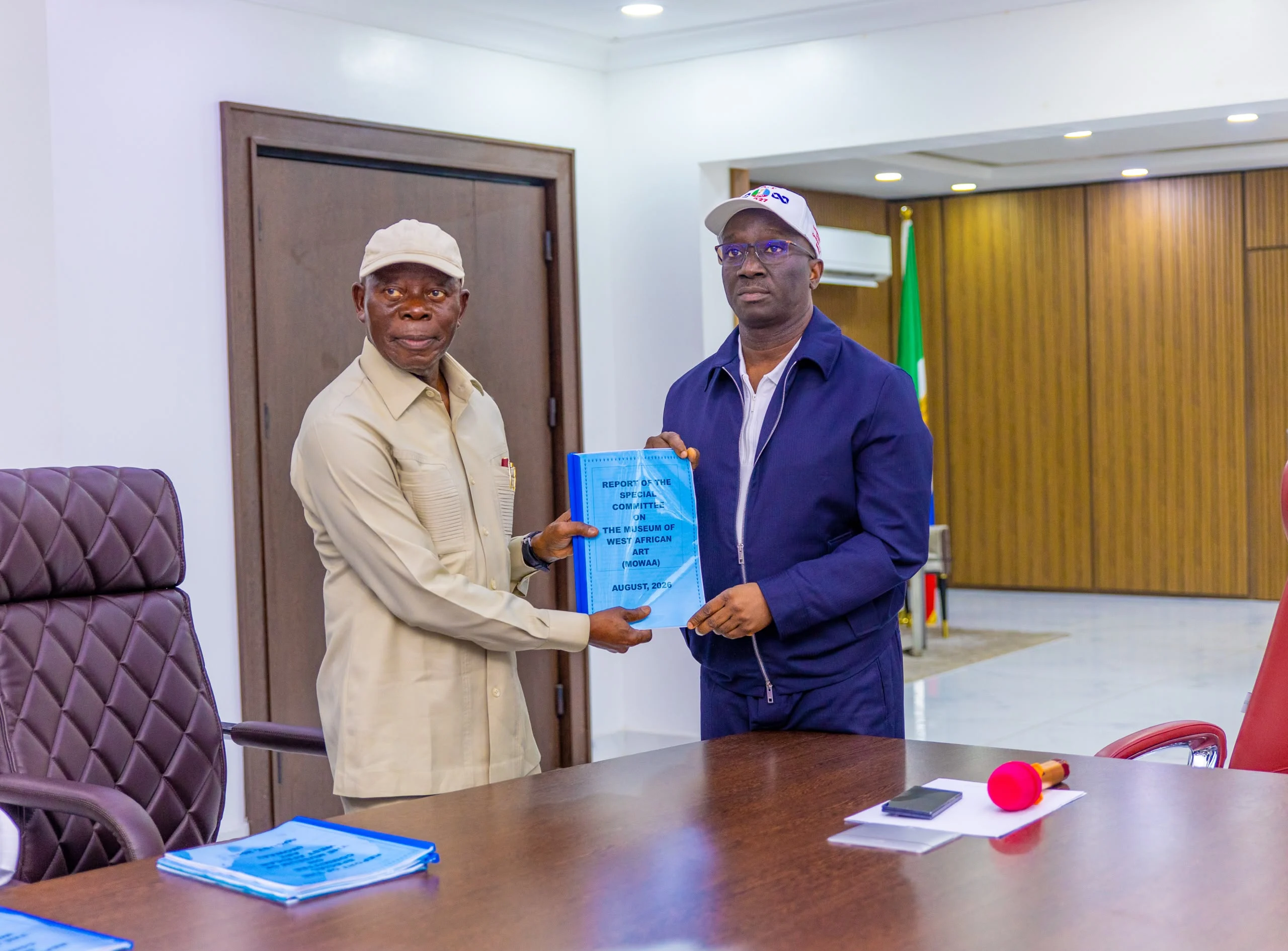 Oshiomhole-led committee hands over Edo museum project to Oba of Benin