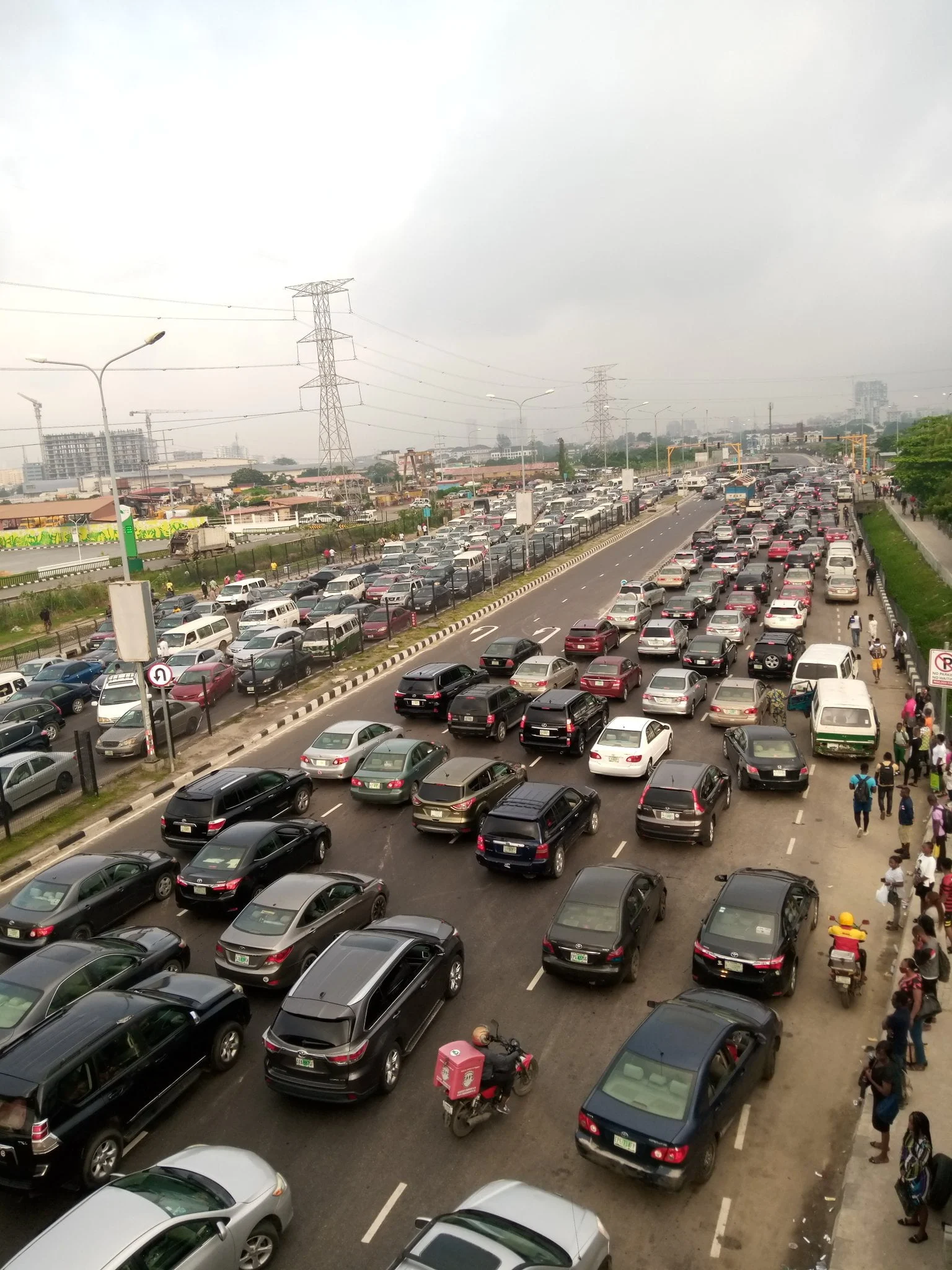 Lagos: Kara Bridge repairs trigger gridlock, chaos